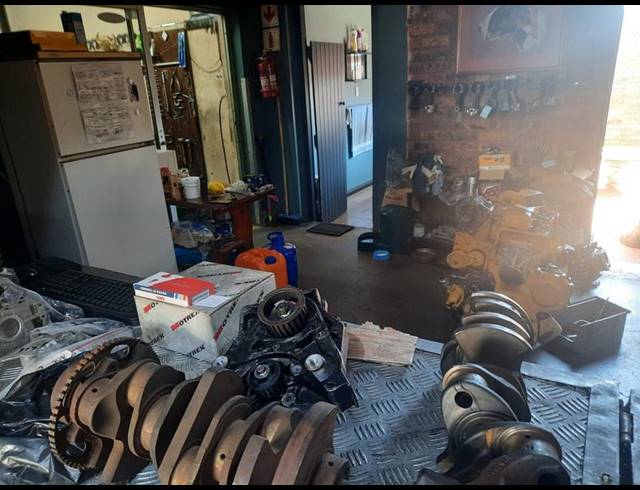 INDUSTRIAL FOR SALE IN GEZINA